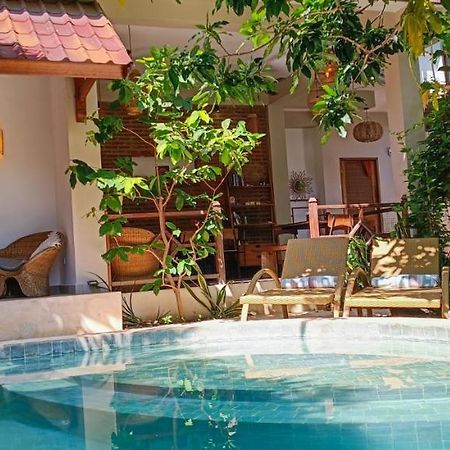 Soraya Yoga Wellness Center Ξενοδοχείο Τζίλι Τραγουανγκάν Εξωτερικό φωτογραφία