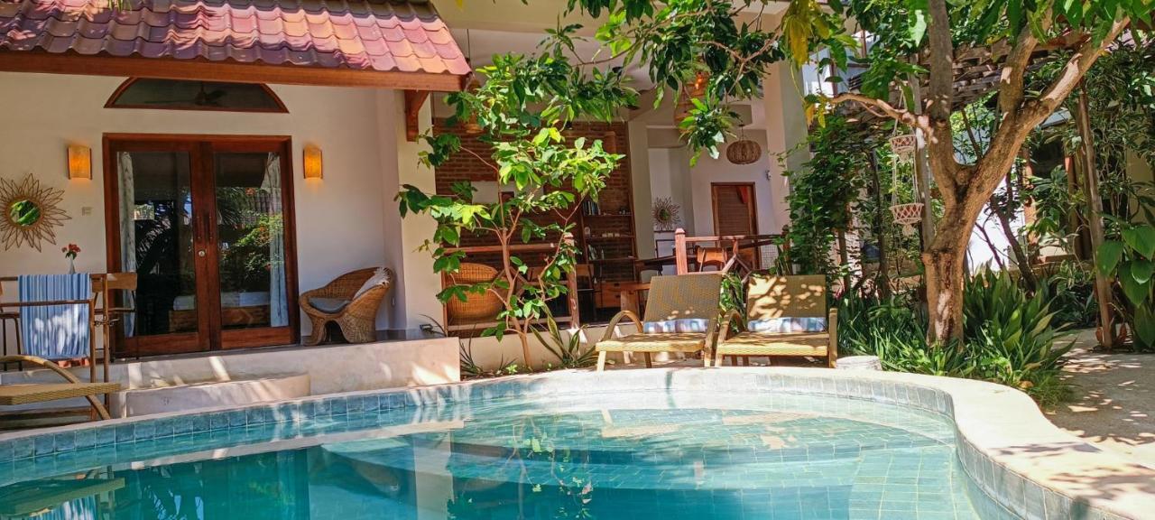 Soraya Yoga Wellness Center Ξενοδοχείο Τζίλι Τραγουανγκάν Εξωτερικό φωτογραφία