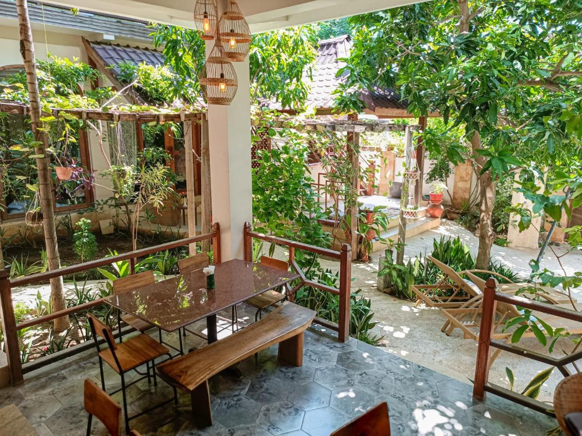 Soraya Yoga Wellness Center Ξενοδοχείο Τζίλι Τραγουανγκάν Εξωτερικό φωτογραφία