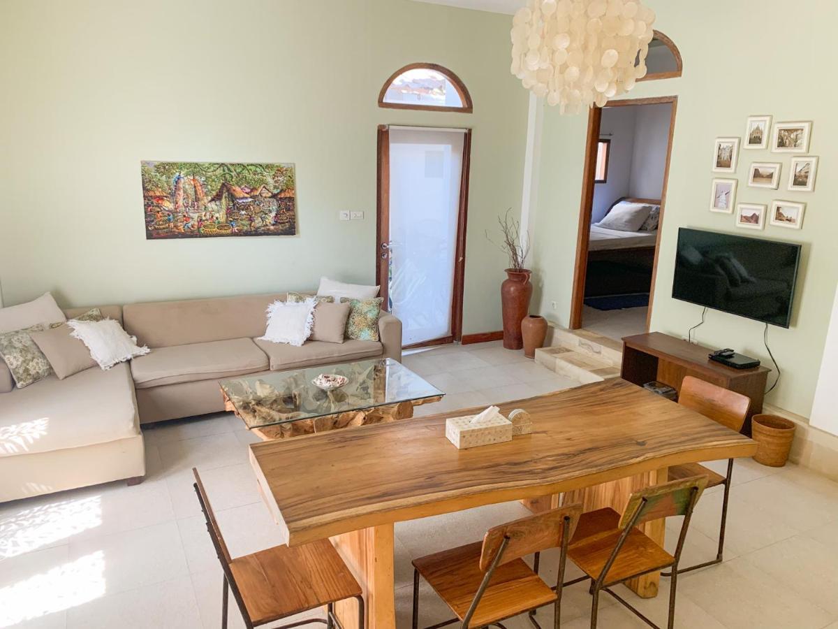 Soraya Yoga Wellness Center Ξενοδοχείο Τζίλι Τραγουανγκάν Εξωτερικό φωτογραφία