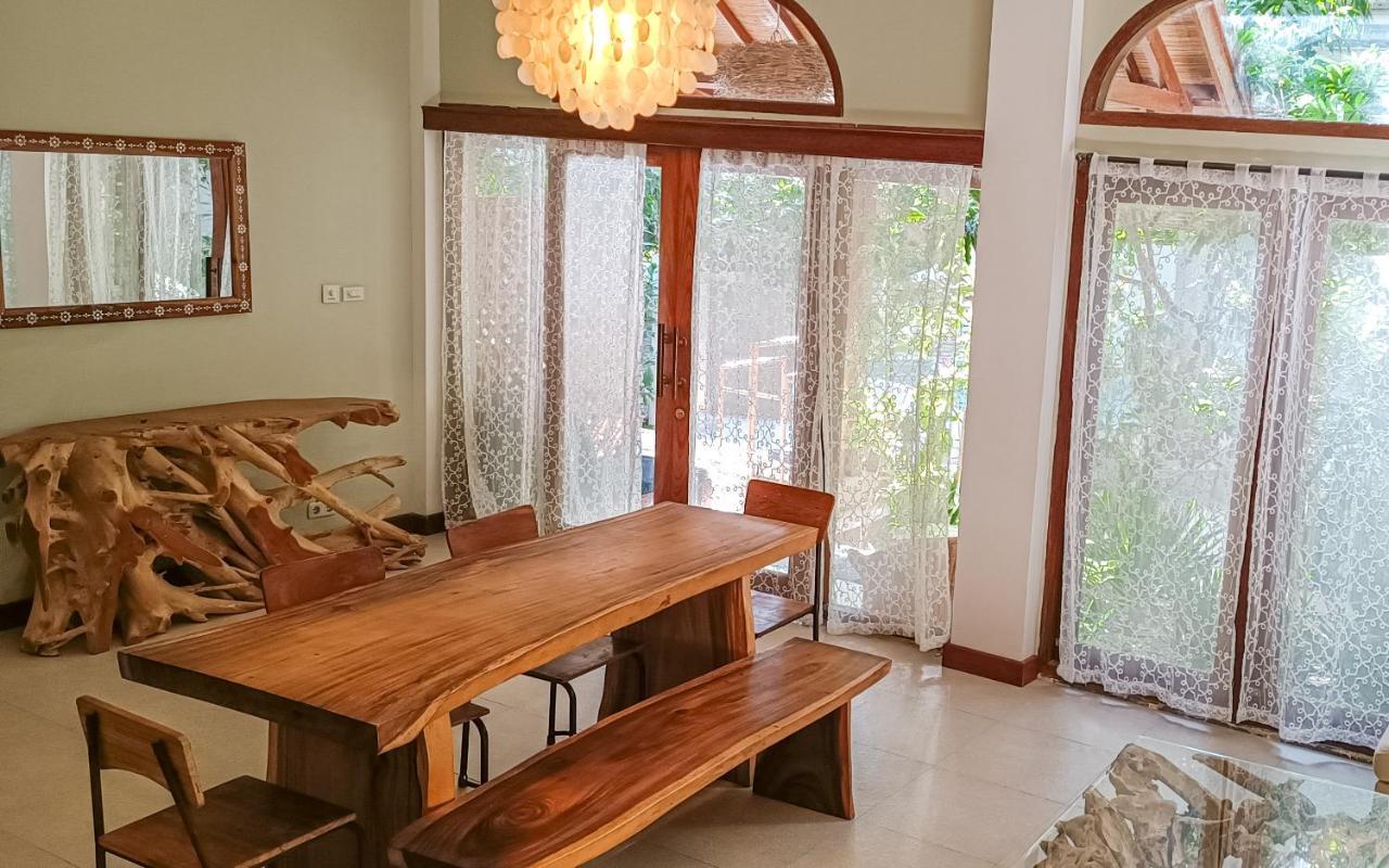 Soraya Yoga Wellness Center Ξενοδοχείο Τζίλι Τραγουανγκάν Εξωτερικό φωτογραφία